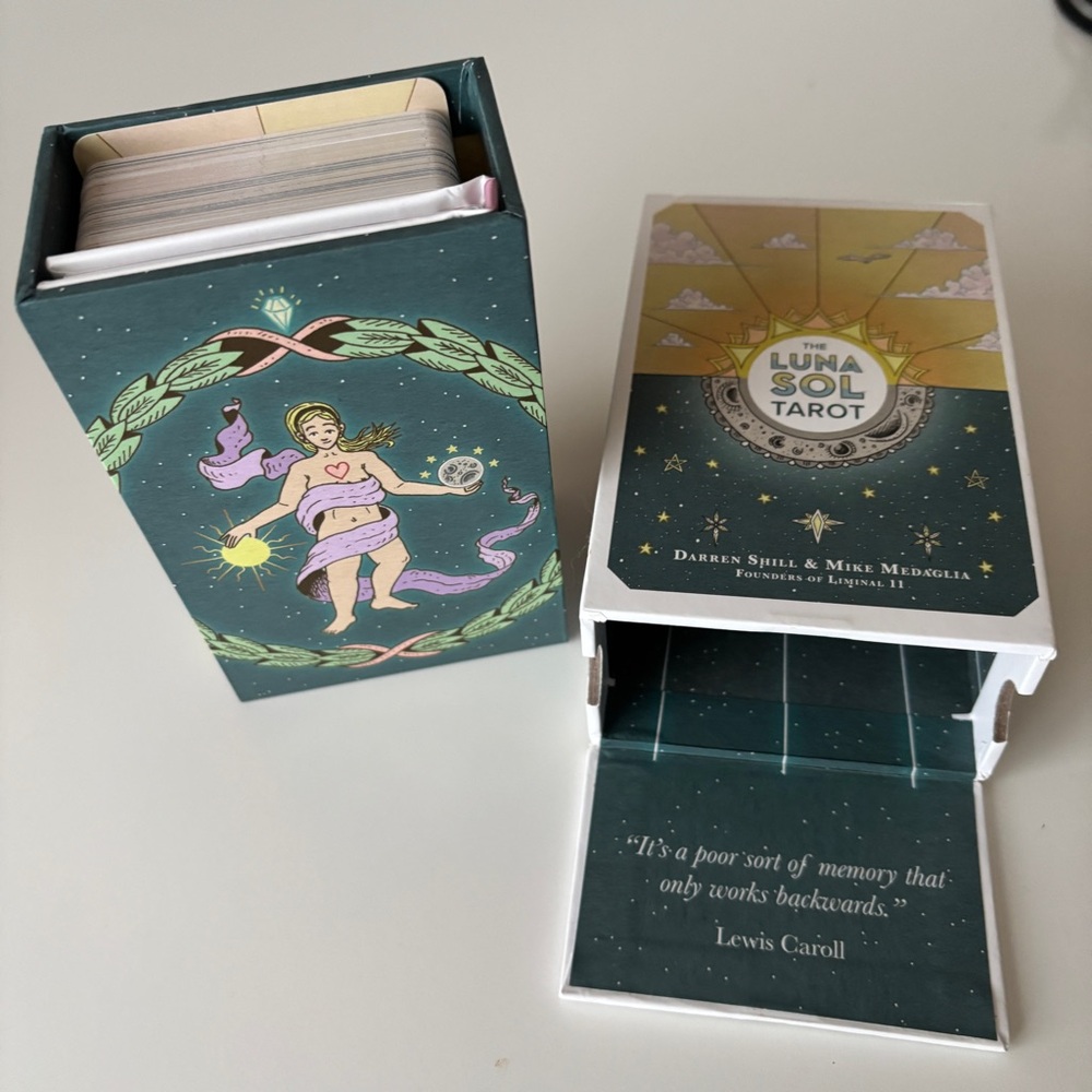 Luna Sol Tarot Deck - Picture 7 of 8